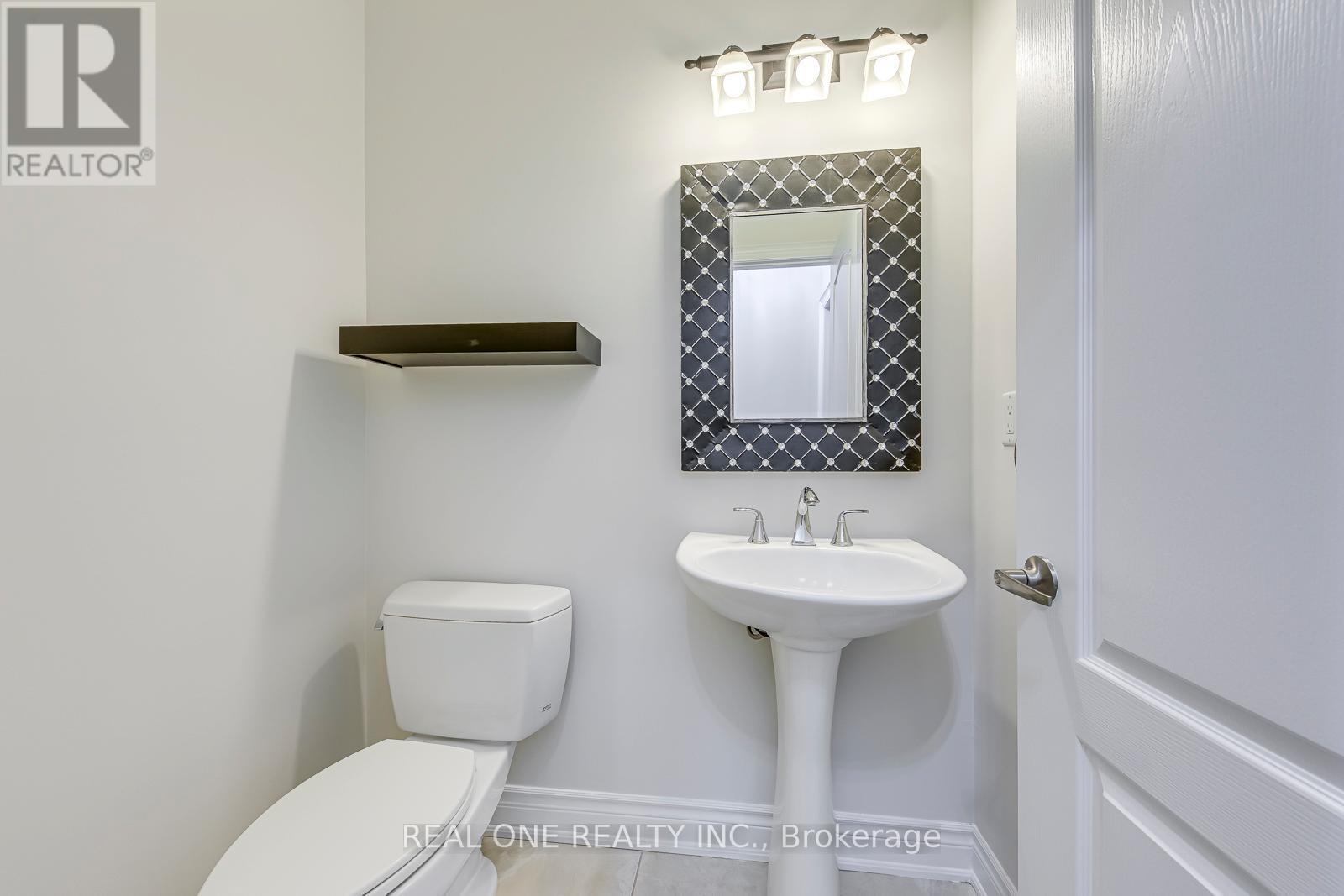 1342 Kestell Boulevard, Oakville, Ontario  L6H 0C8 - Photo 20 - W12571882