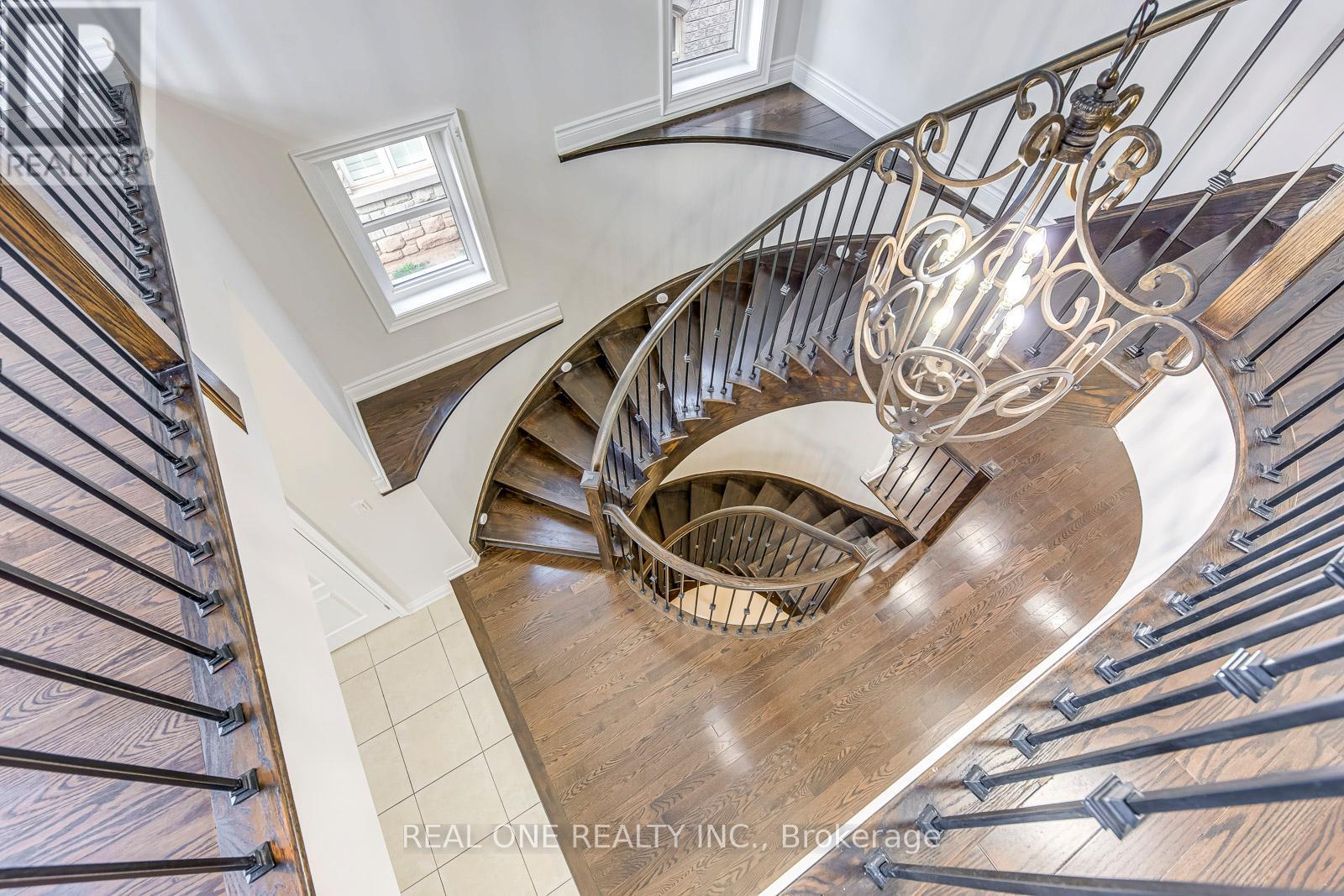 1342 Kestell Boulevard, Oakville, Ontario  L6H 0C8 - Photo 23 - W12571882