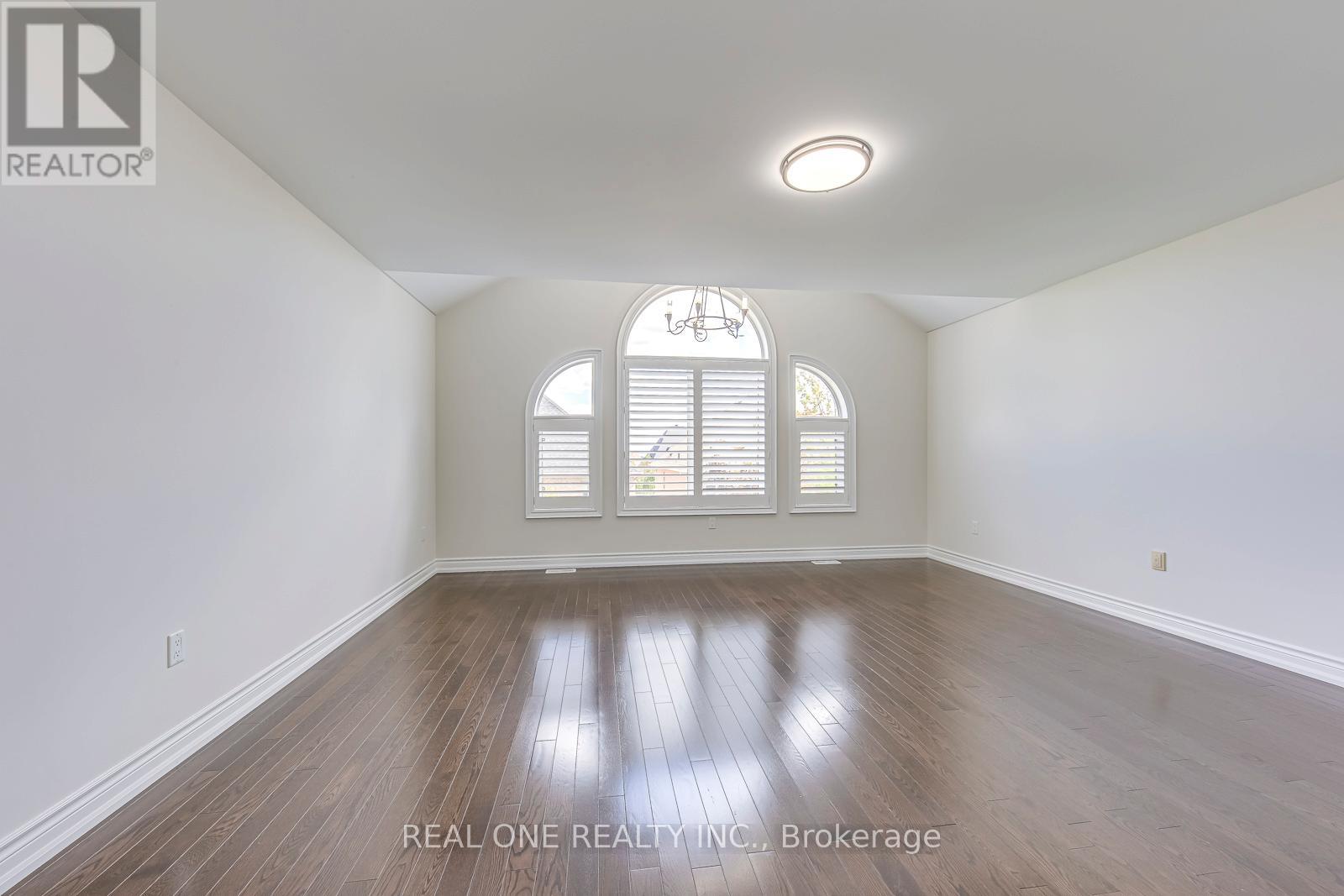 1342 Kestell Boulevard, Oakville, Ontario  L6H 0C8 - Photo 26 - W12571882