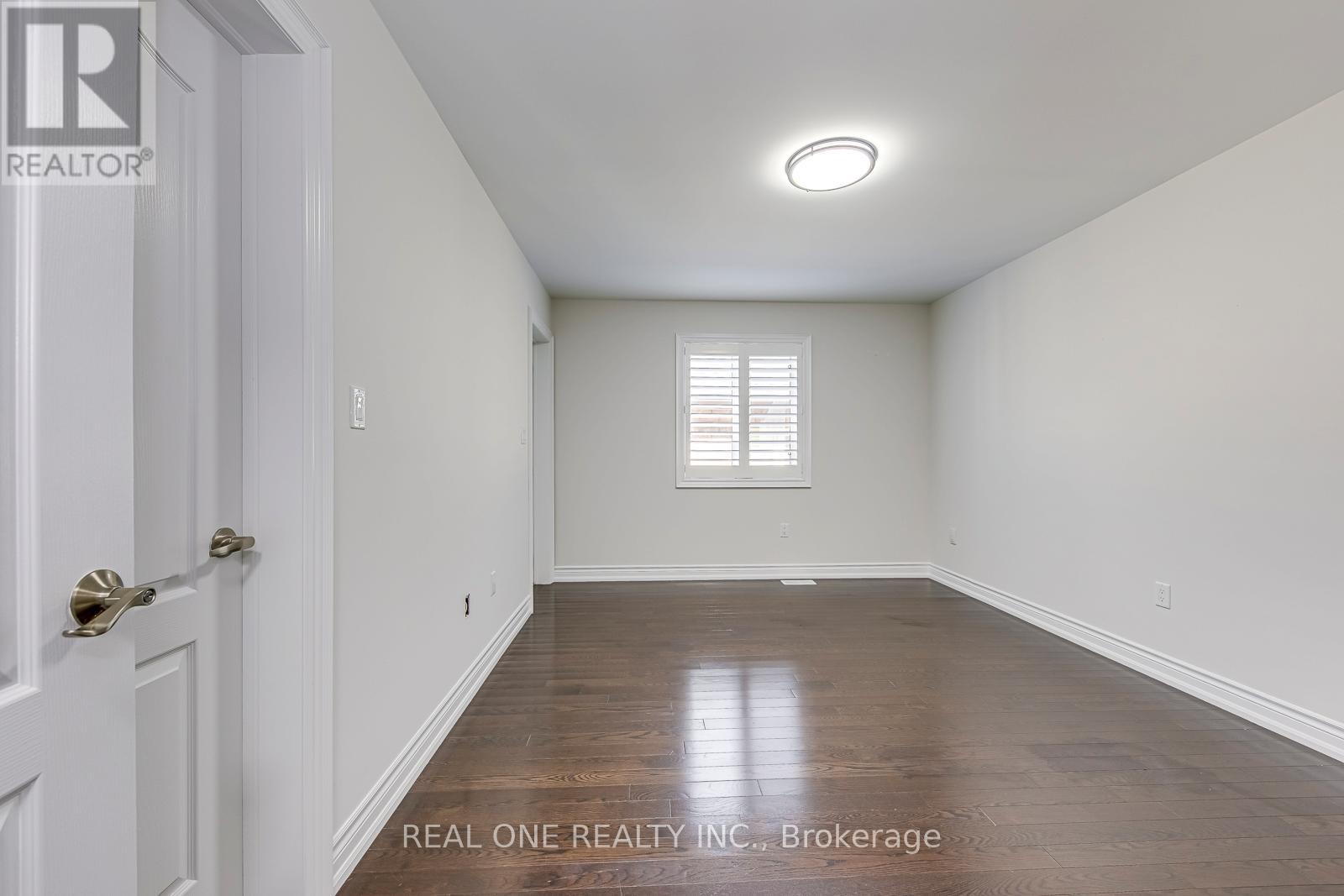 1342 Kestell Boulevard, Oakville, Ontario  L6H 0C8 - Photo 36 - W12571882