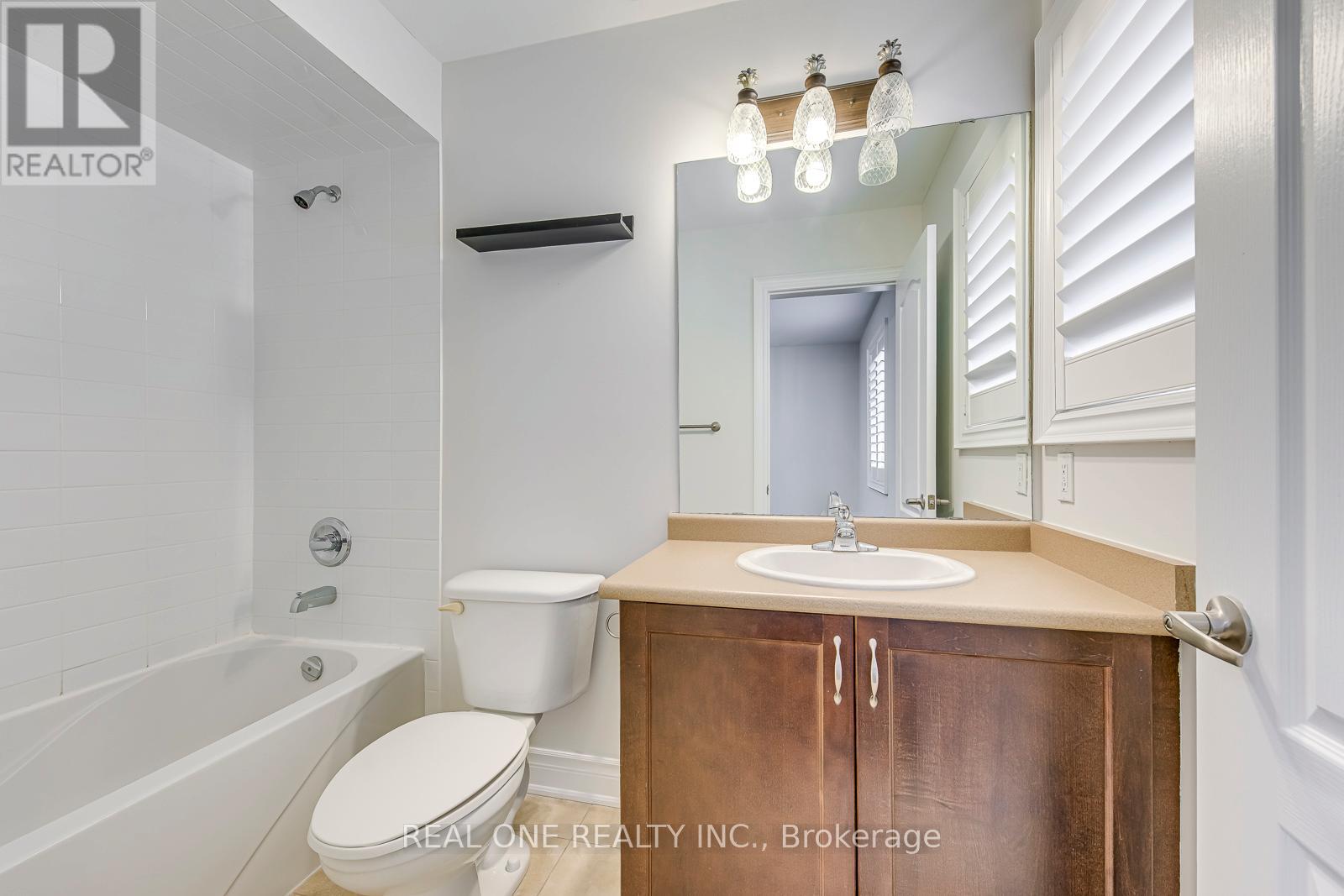 1342 Kestell Boulevard, Oakville, Ontario  L6H 0C8 - Photo 37 - W12571882