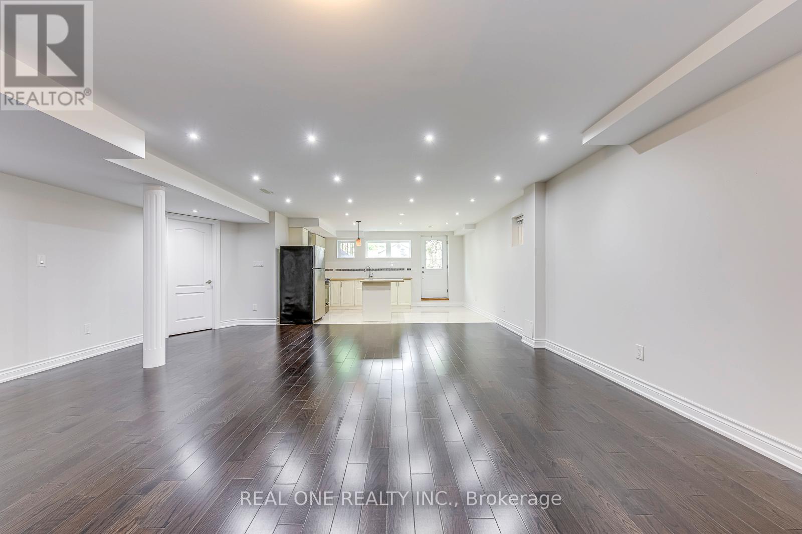 1342 Kestell Boulevard, Oakville, Ontario  L6H 0C8 - Photo 41 - W12571882