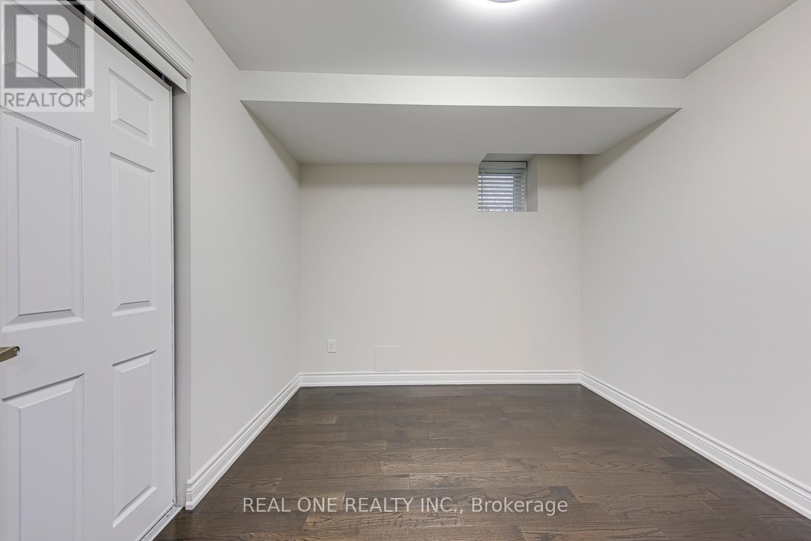 1342 Kestell Boulevard, Oakville, Ontario  L6H 0C8 - Photo 42 - W12571882