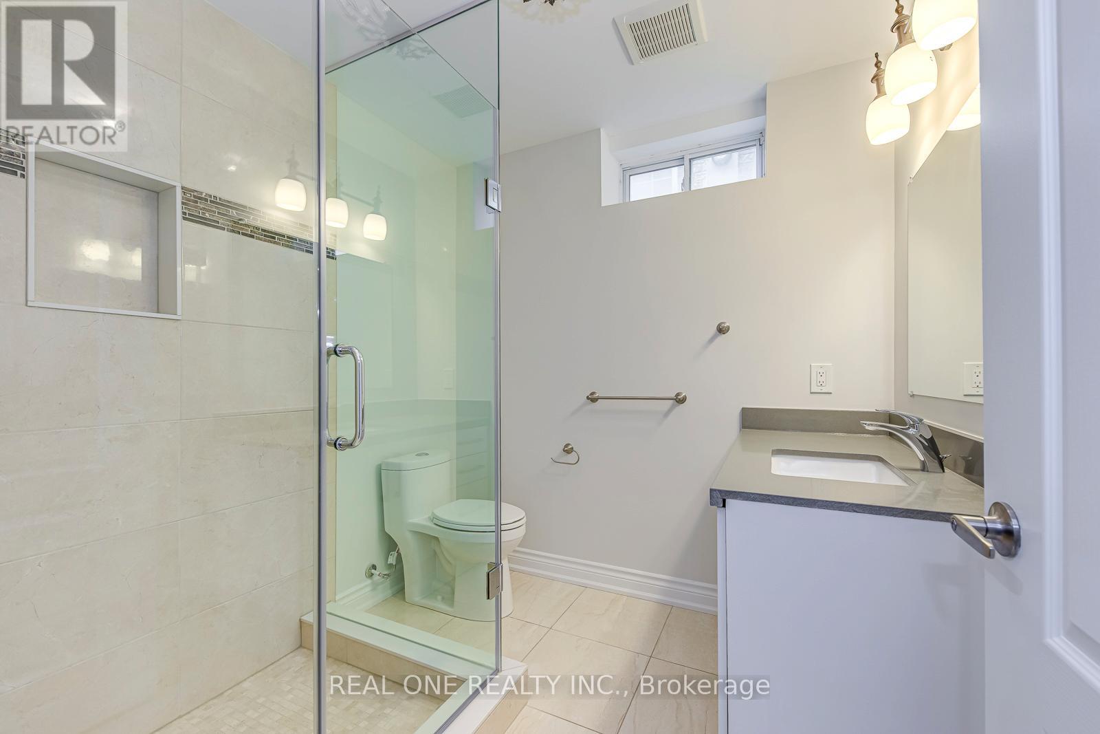 1342 Kestell Boulevard, Oakville, Ontario  L6H 0C8 - Photo 44 - W12571882