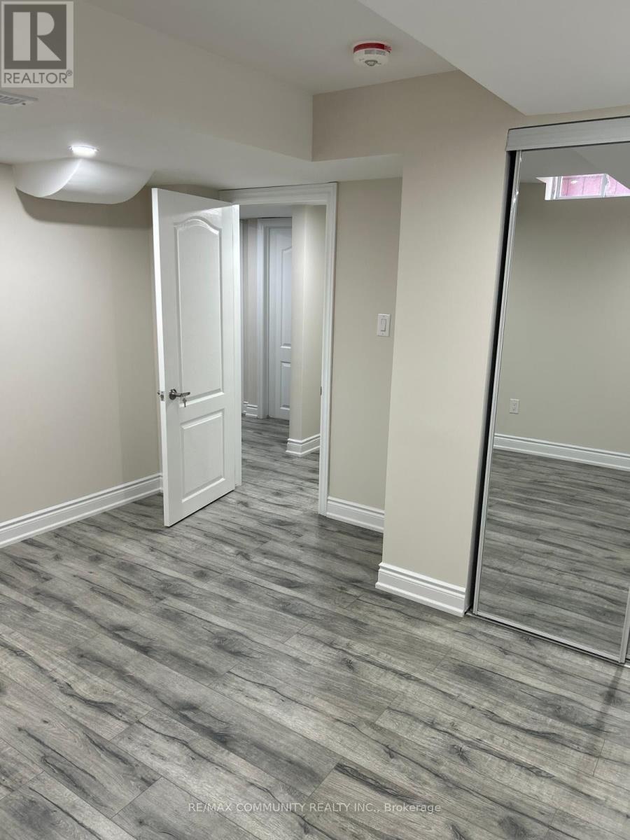 65 Summitgreen Crescent, Brampton, Ontario  L6R 0T5 - Photo 6 - W12571892