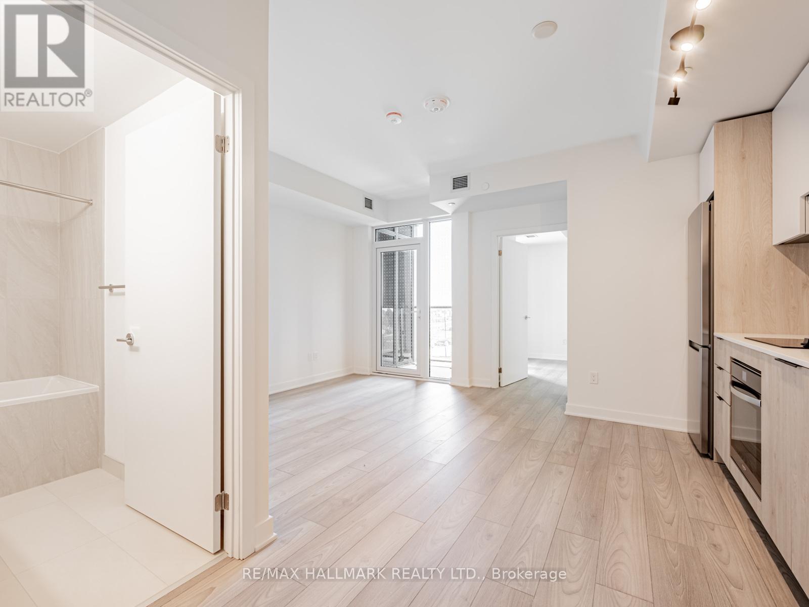 324 - 1007 The Queensway, Toronto, Ontario  M8Z 0H4 - Photo 3 - W12571970