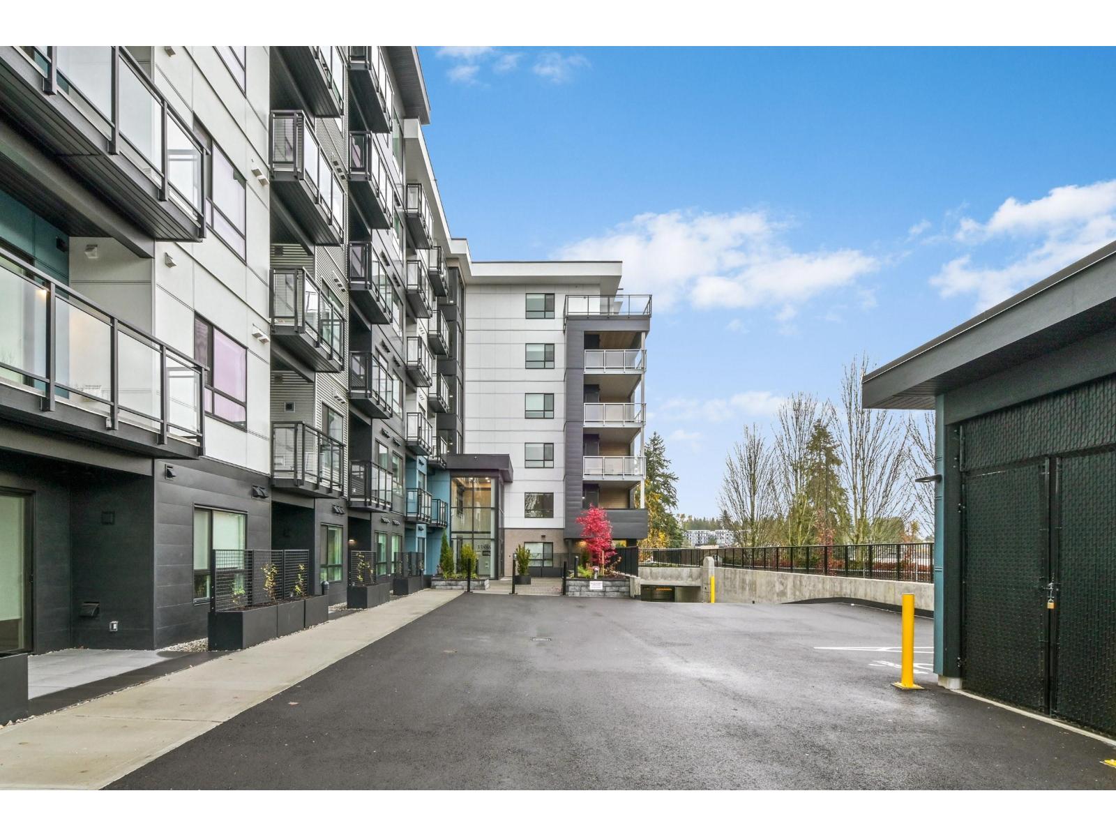 306 33886 Pine Street, Abbotsford, British Columbia  V2S 0N9 - Photo 2 - R3069208