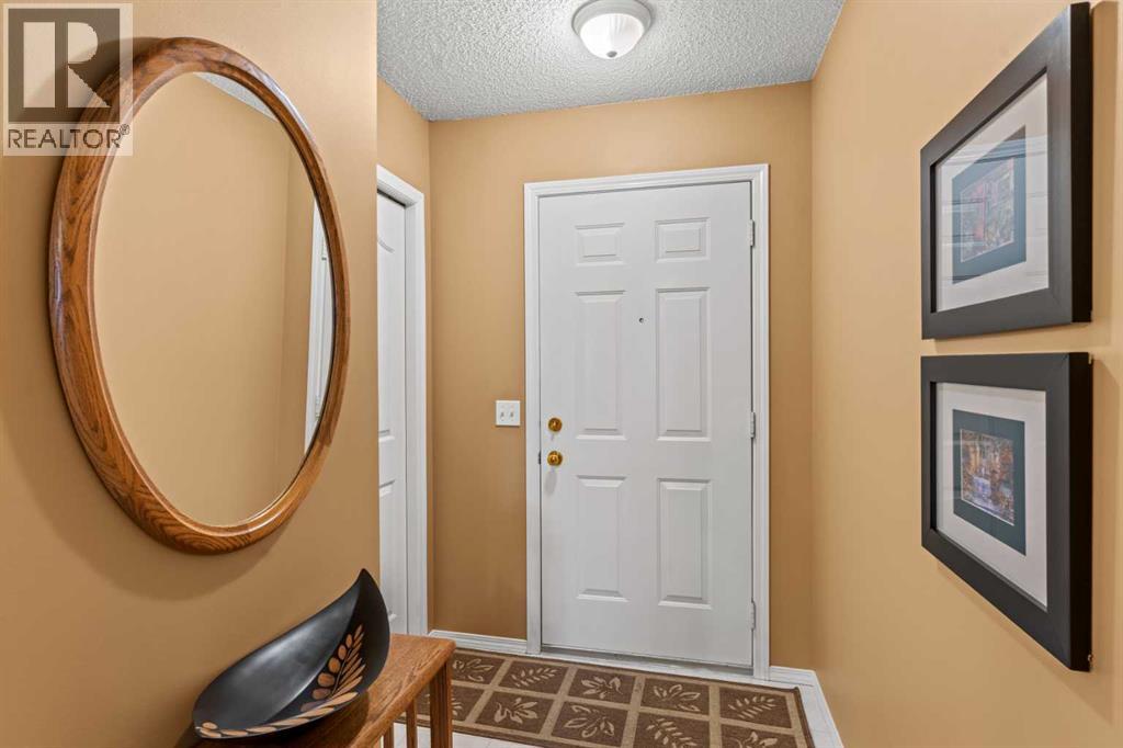 39 Mt Aberdeen Manor Se, Calgary, Alberta  T2Z 3N8 - Photo 5 - A2270069