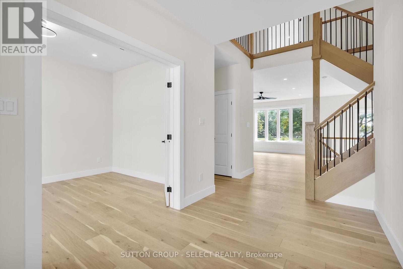 50 Royal Crescent, Southwold, Ontario  N5P 0G5 - Photo 10 - X12572054