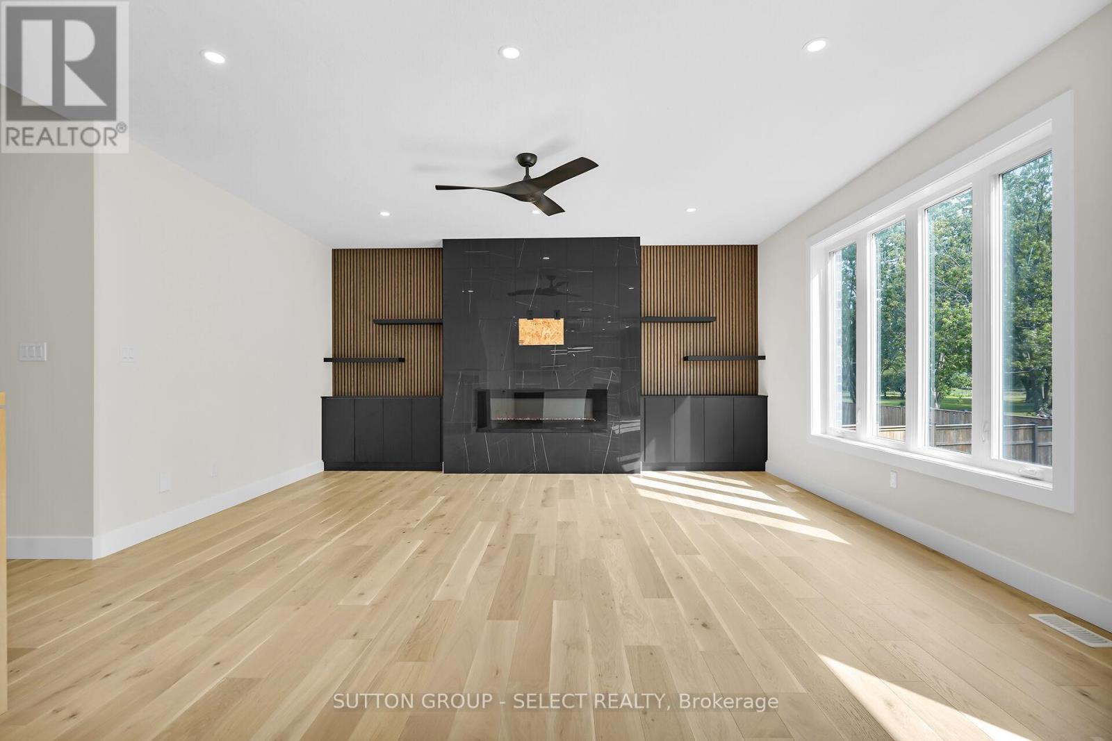 50 Royal Crescent, Southwold, Ontario  N5P 0G5 - Photo 12 - X12572054