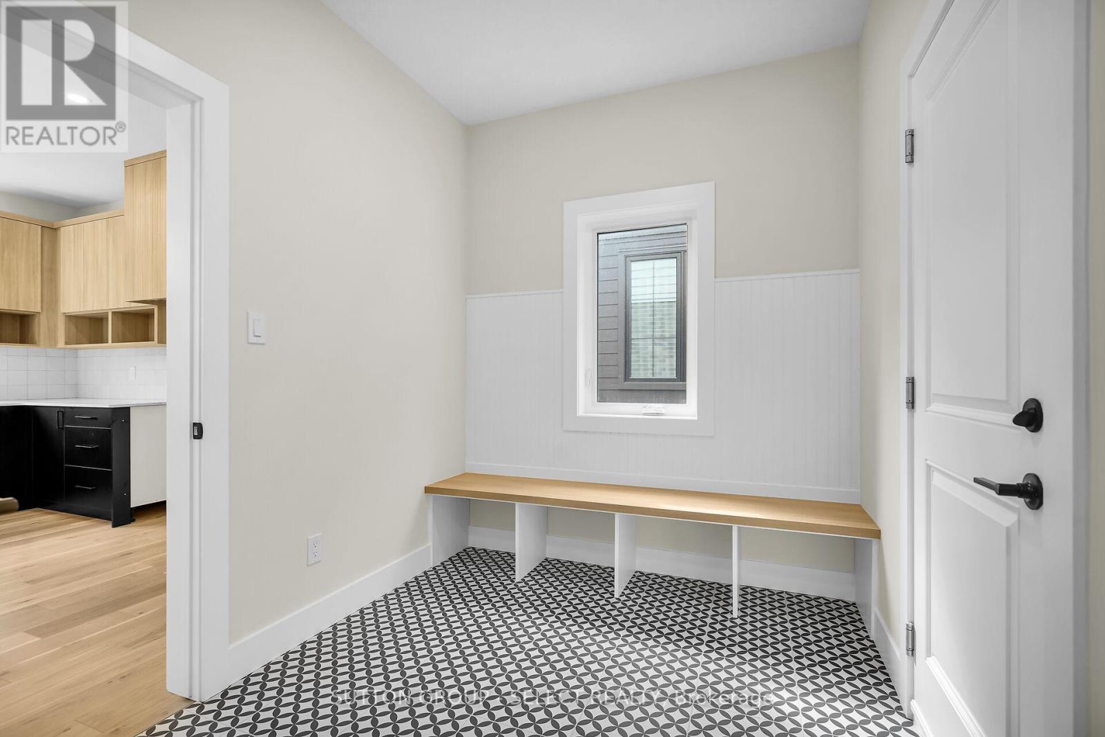 50 Royal Crescent, Southwold, Ontario  N5P 0G5 - Photo 22 - X12572054