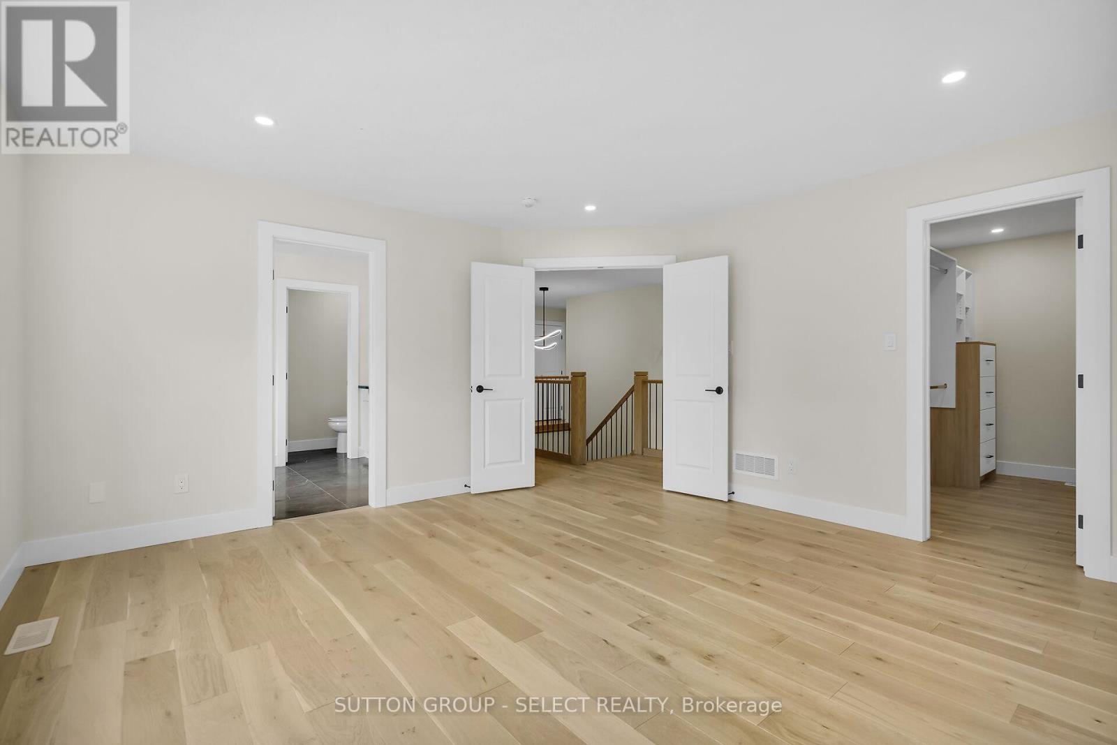 50 Royal Crescent, Southwold, Ontario  N5P 0G5 - Photo 25 - X12572054