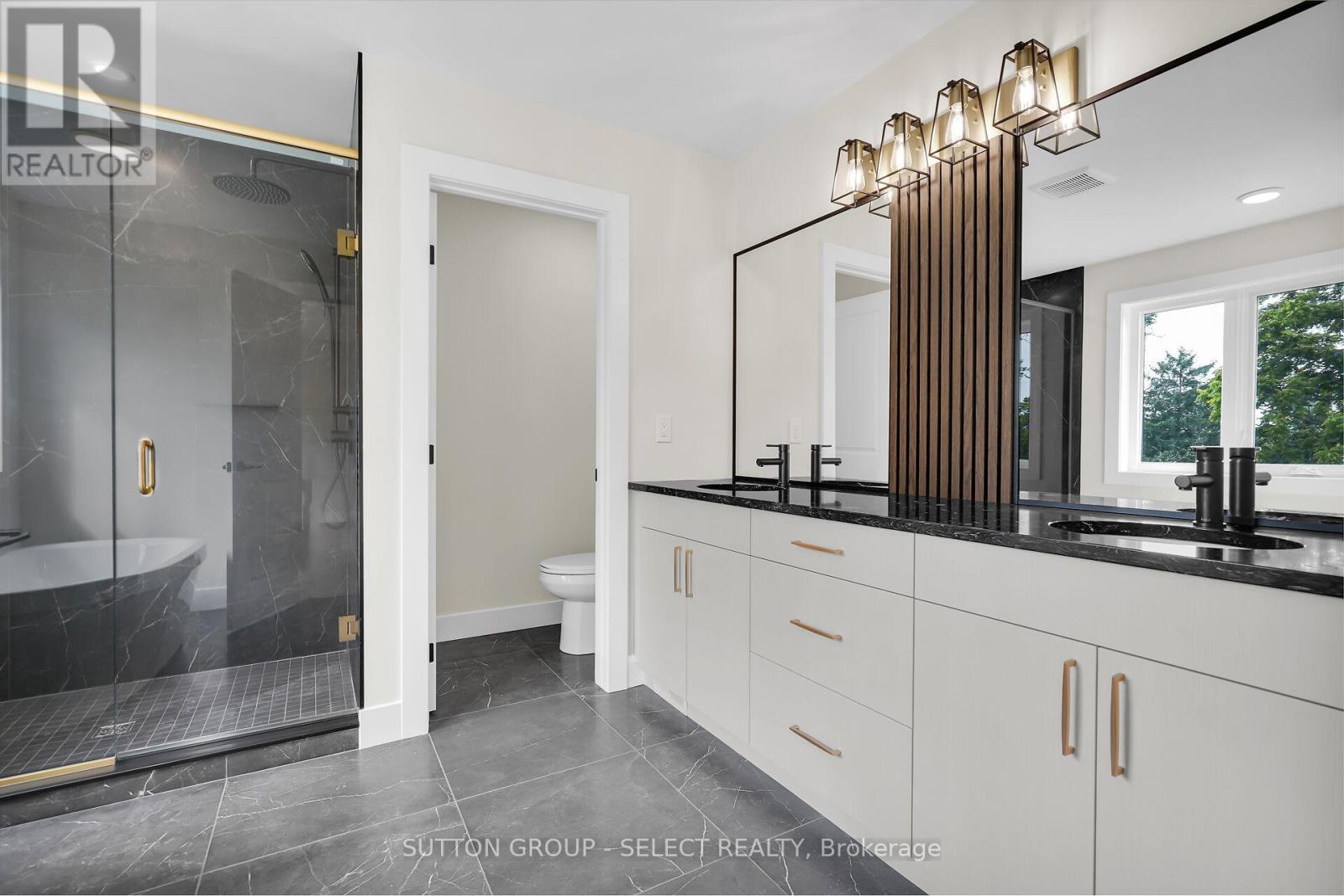 50 Royal Crescent, Southwold, Ontario  N5P 0G5 - Photo 26 - X12572054