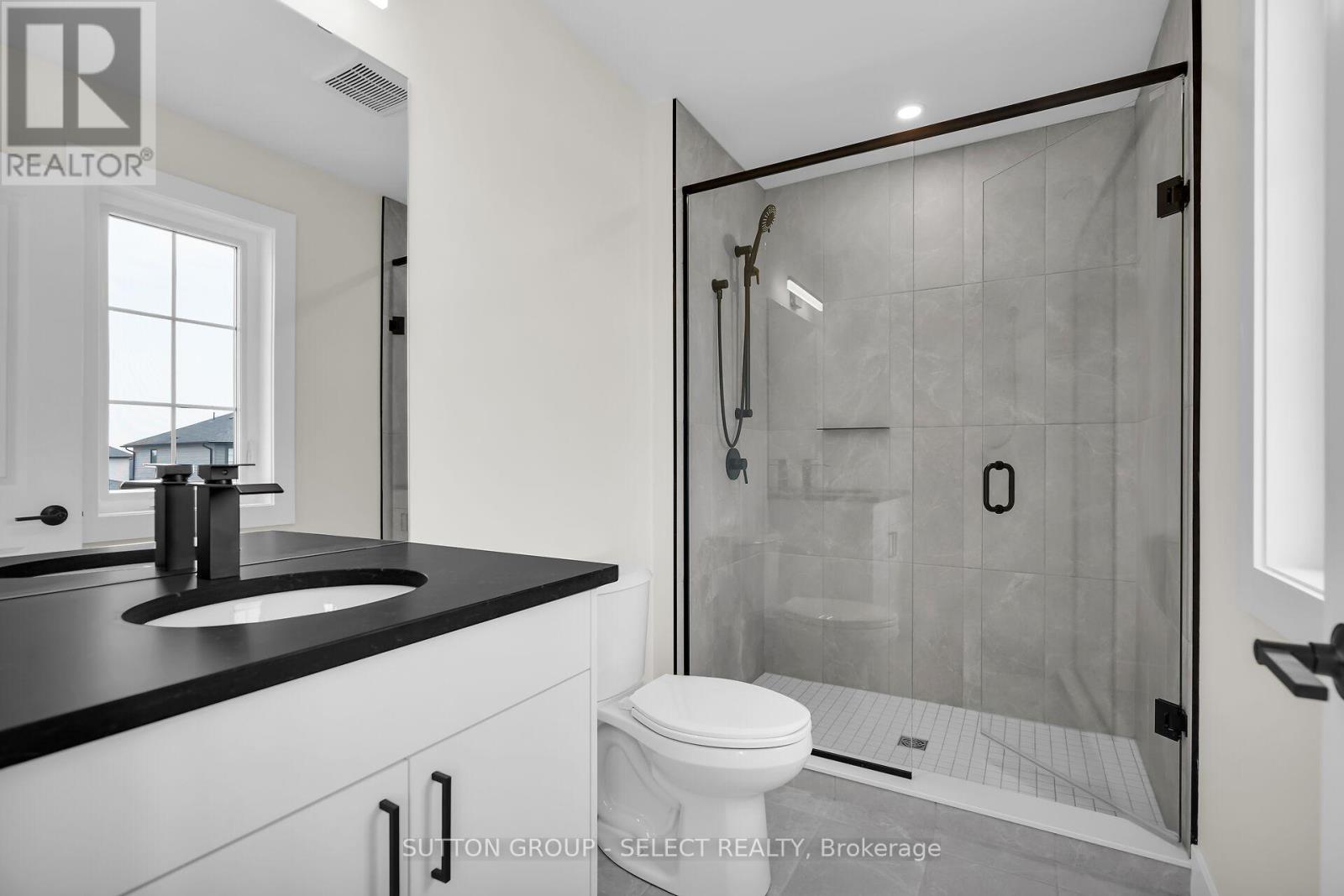 50 Royal Crescent, Southwold, Ontario  N5P 0G5 - Photo 31 - X12572054