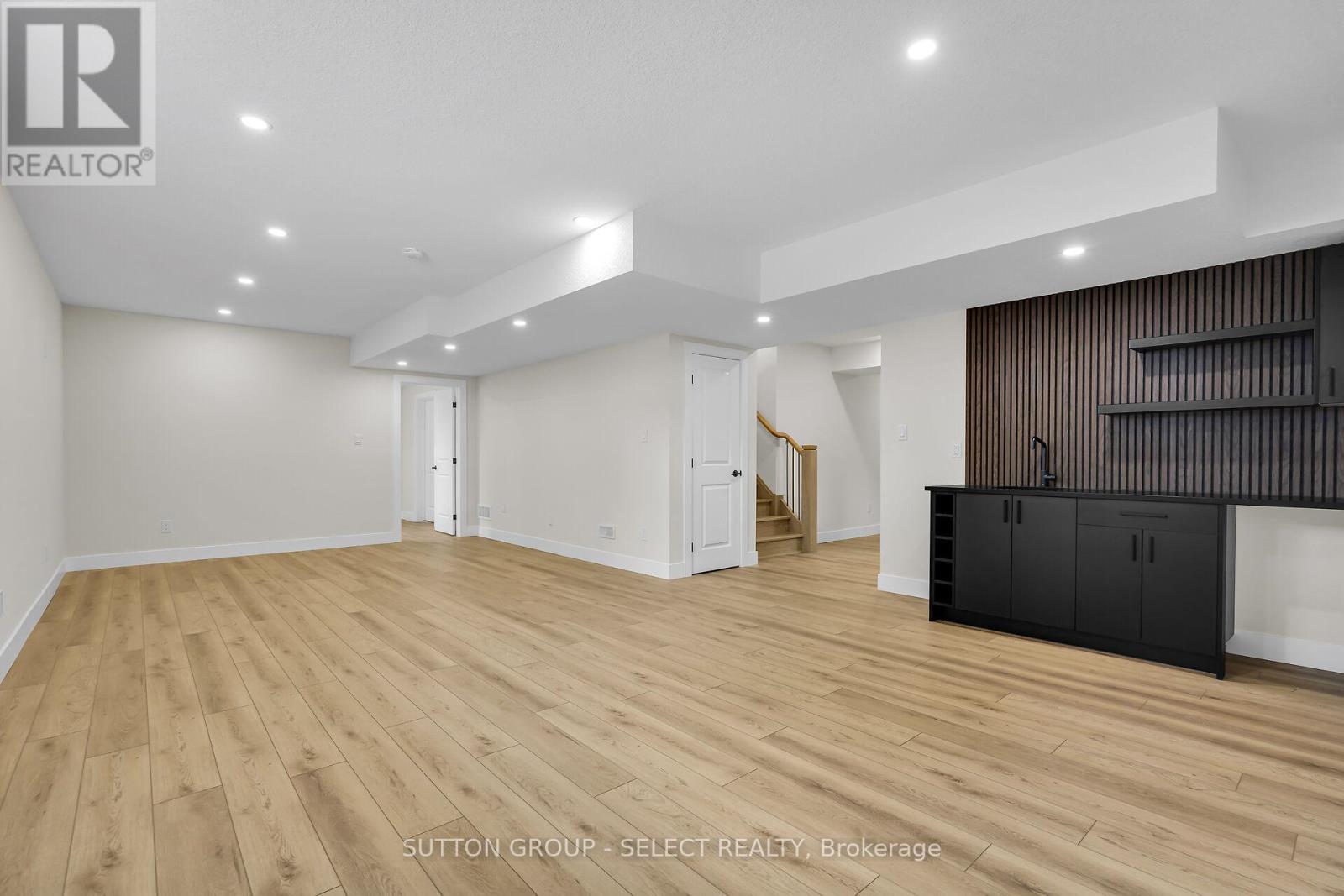 50 Royal Crescent, Southwold, Ontario  N5P 0G5 - Photo 42 - X12572054