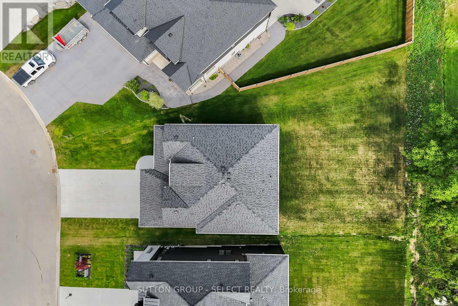 50 Royal Crescent, Southwold, Ontario  N5P 0G5 - Photo 8 - X12572054