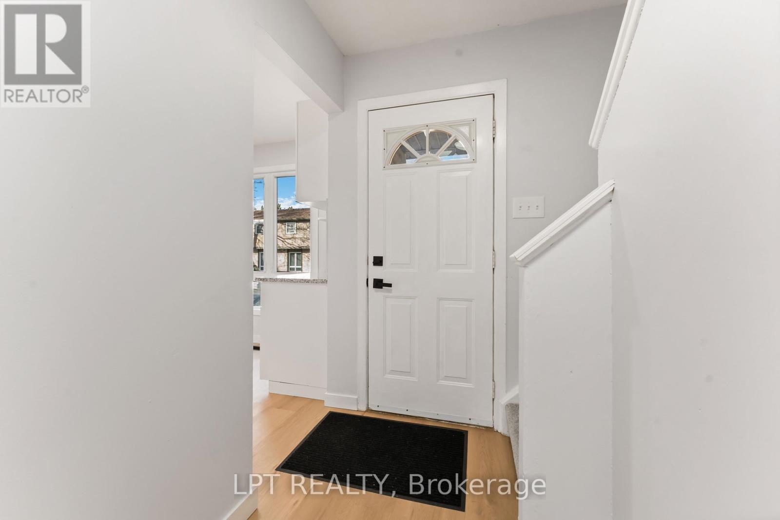 71 - 1743 Trappist Lane, Ottawa, Ontario  K1C 1X7 - Photo 3 - X12572064