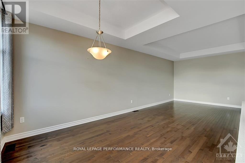610 Lauraleaf Crescent, Ottawa, Ontario  K2J 6G9 - Photo 12 - X12572082