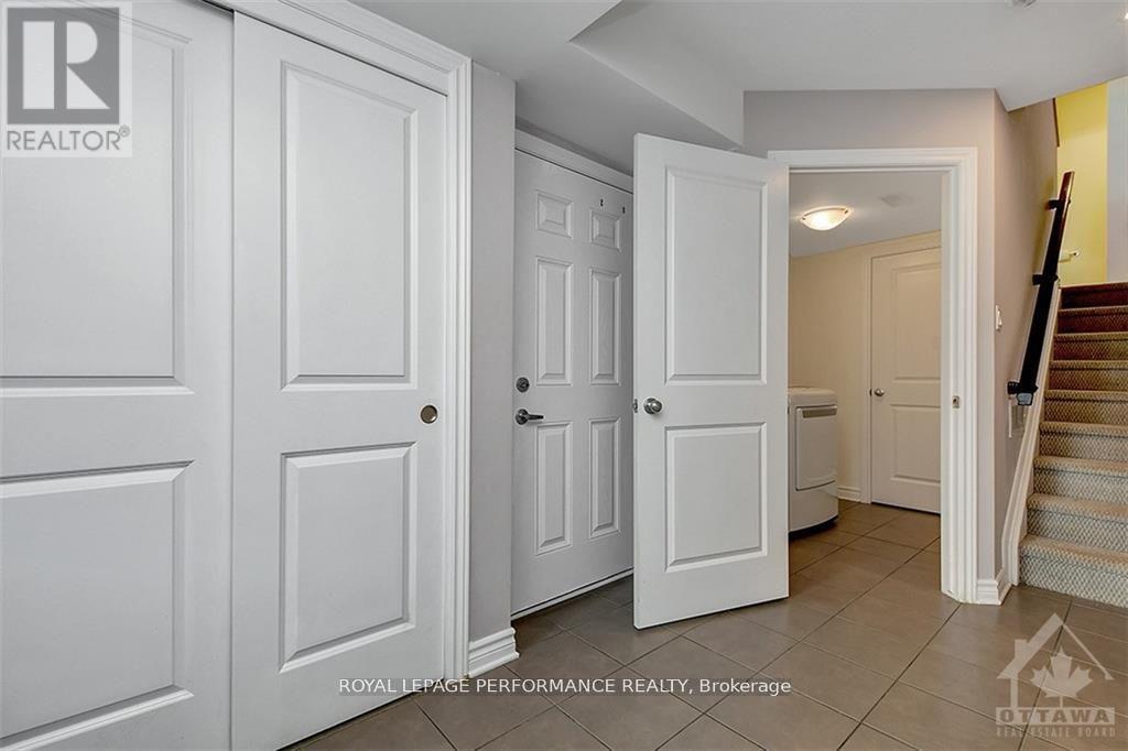 610 Lauraleaf Crescent, Ottawa, Ontario  K2J 6G9 - Photo 4 - X12572082
