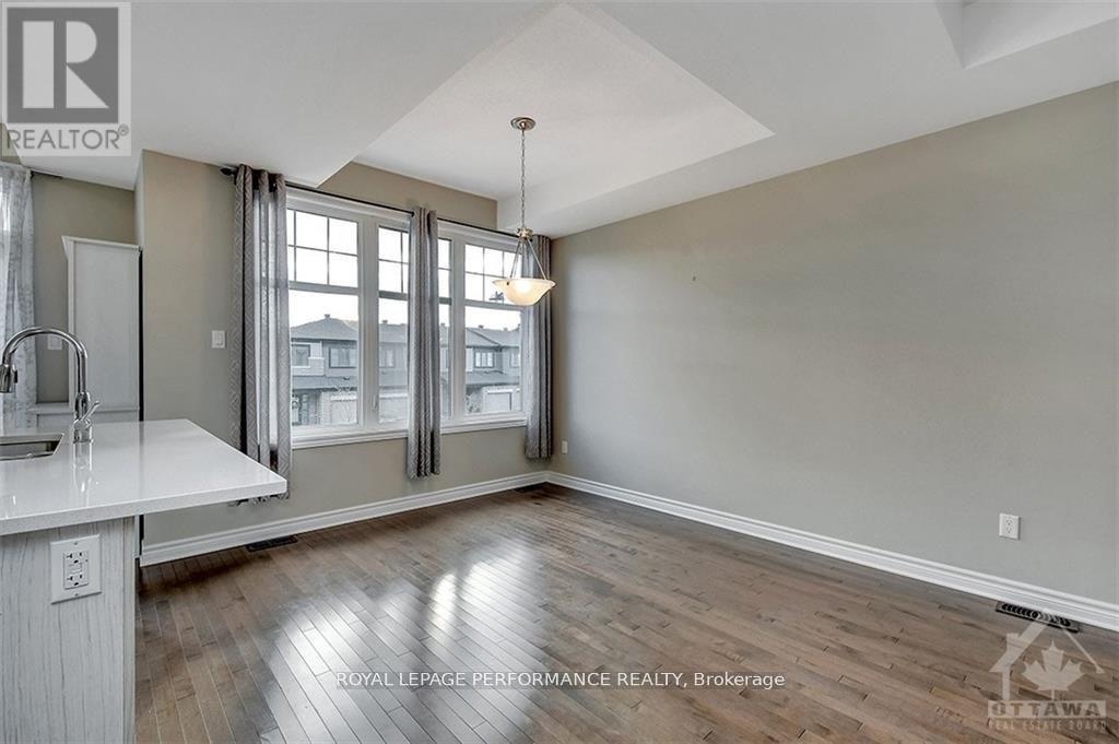 610 Lauraleaf Crescent, Ottawa, Ontario  K2J 6G9 - Photo 9 - X12572082