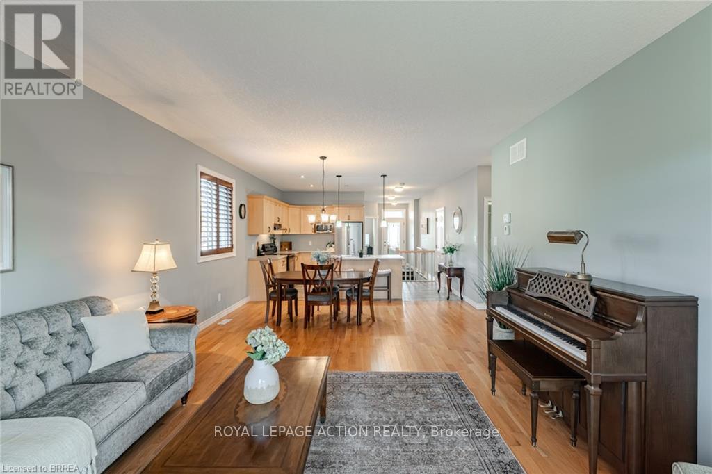 19 - 244 Dundas Street W, Brant, Ontario  N3L 0B4 - Photo 17 - X12571744