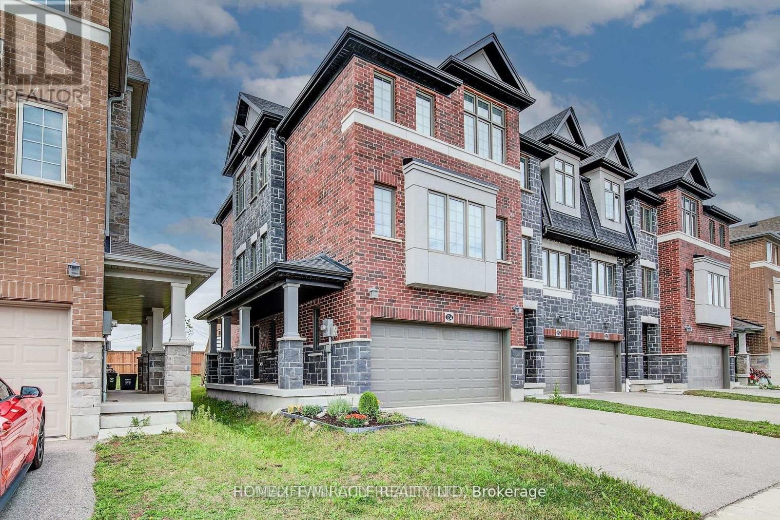 124 IAN ORMSTON DRIVE, Kitchener, Ontario