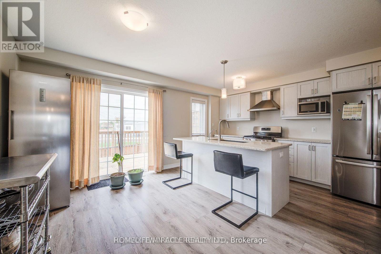 124 Ian Ormston Drive, Kitchener, Ontario  N2P 2Y8 - Photo 9 - X12571750