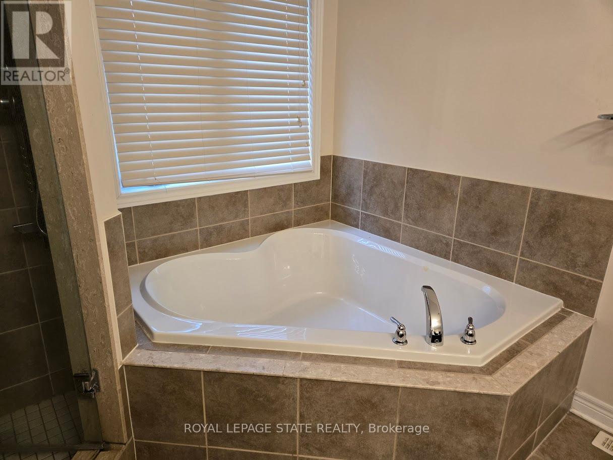 548 Wasaga Crescent, Waterloo, Ontario  N2V 2Y7 - Photo 25 - X12571800