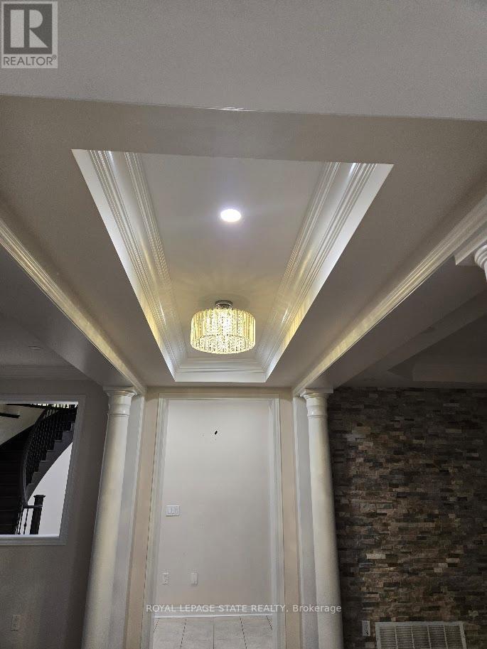 548 Wasaga Crescent, Waterloo, Ontario  N2V 2Y7 - Photo 6 - X12571800