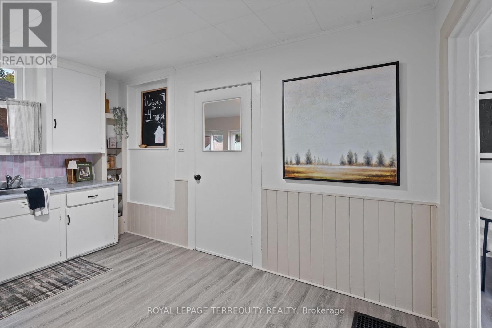 44 Young Street, Port Hope, Ontario  L1A 1M6 - Photo 14 - X12571820