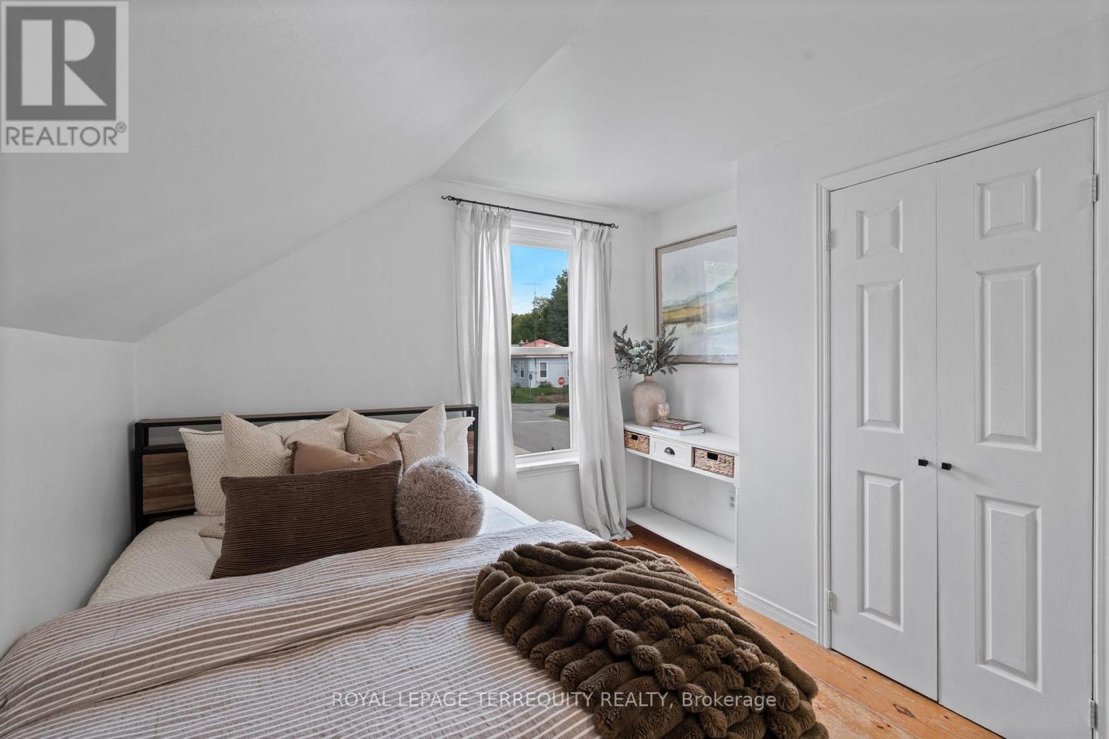 44 Young Street, Port Hope, Ontario  L1A 1M6 - Photo 17 - X12571820