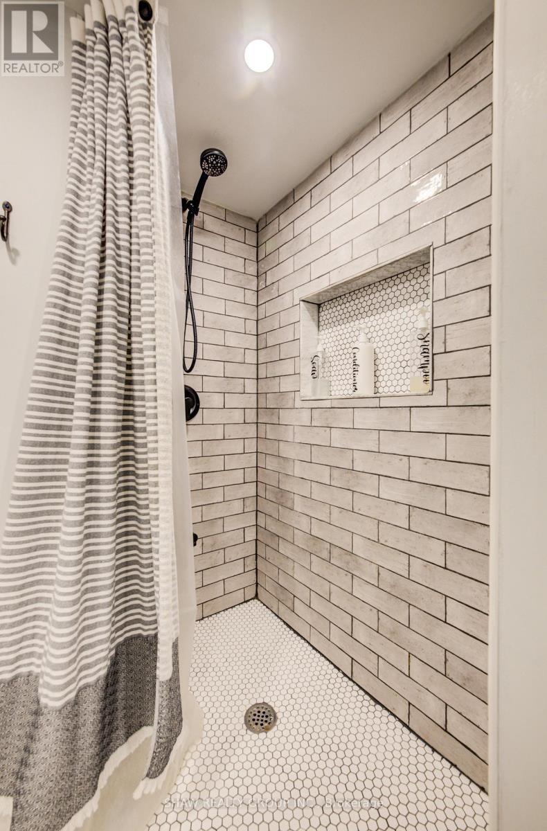 Basement - 604 Guelph Street, Kitchener, Ontario  N2H 5Y6 - Photo 12 - X12571912