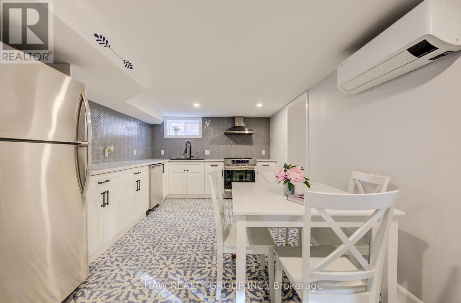 Basement - 604 Guelph Street, Kitchener, Ontario  N2H 5Y6 - Photo 14 - X12571912