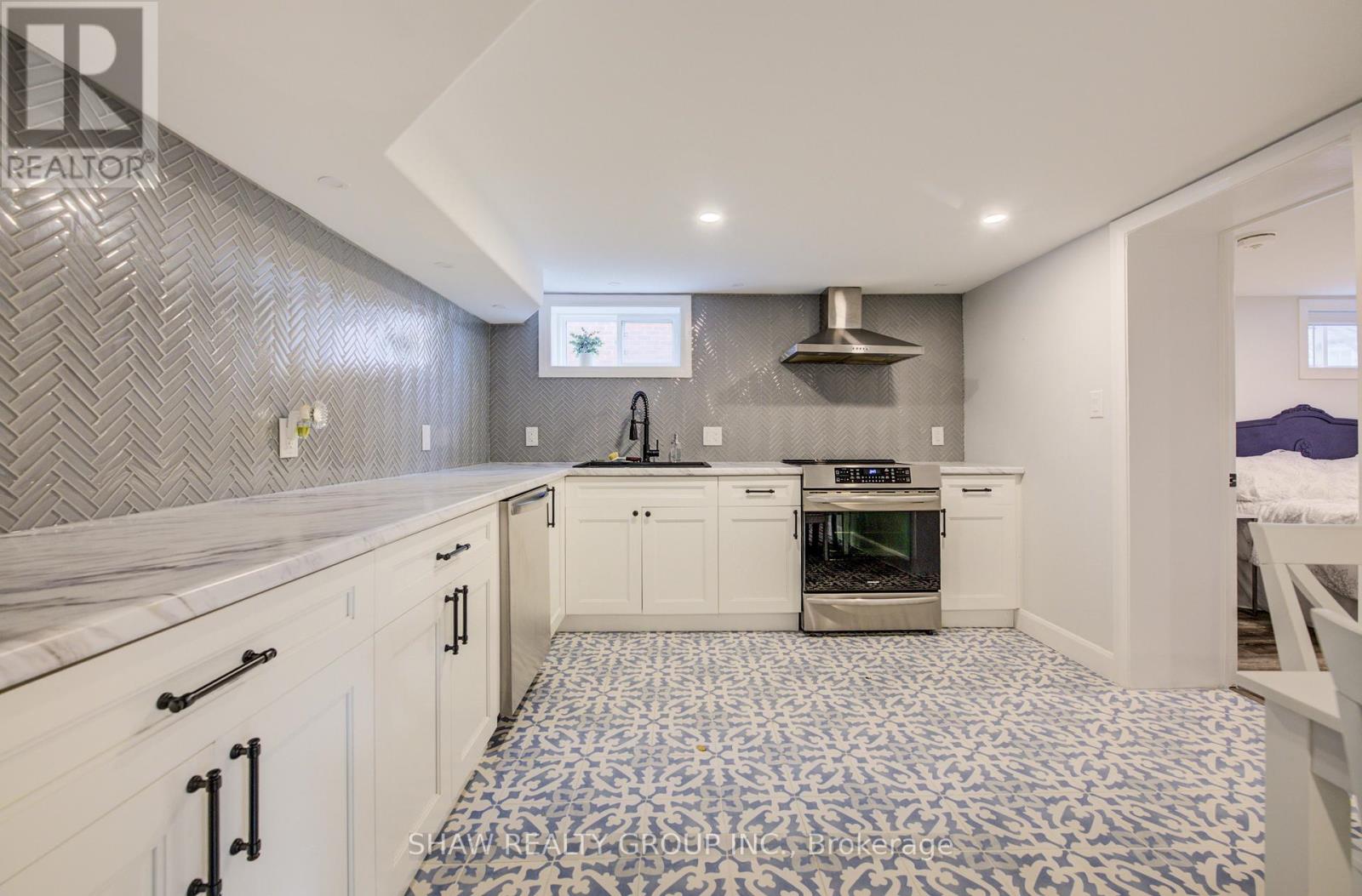 Basement - 604 Guelph Street, Kitchener, Ontario  N2H 5Y6 - Photo 15 - X12571912