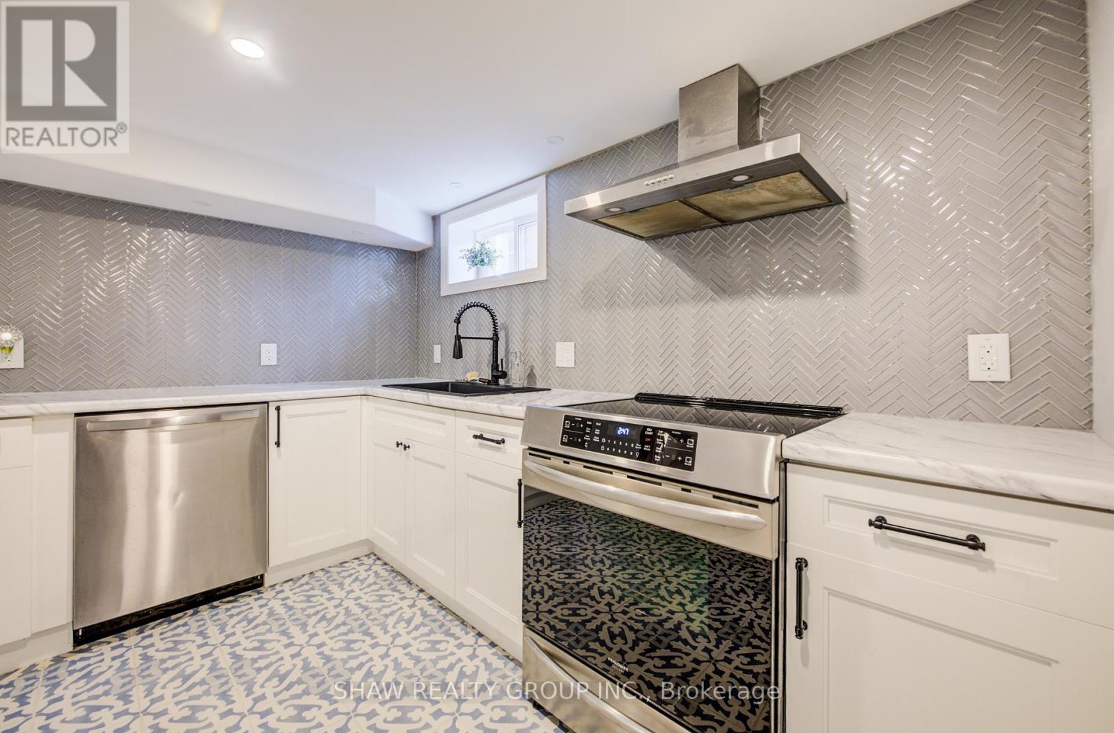 Basement - 604 Guelph Street, Kitchener, Ontario  N2H 5Y6 - Photo 18 - X12571912