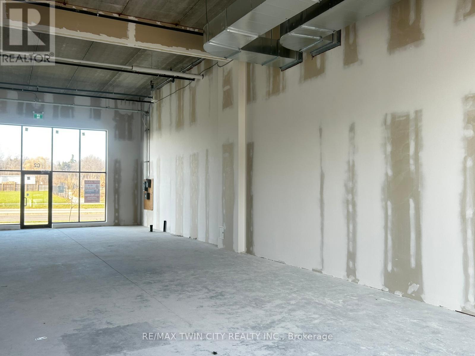 C2 - 873 Fairway Street N, Kitchener, Ontario  N2A 0C3 - Photo 2 - X12571946