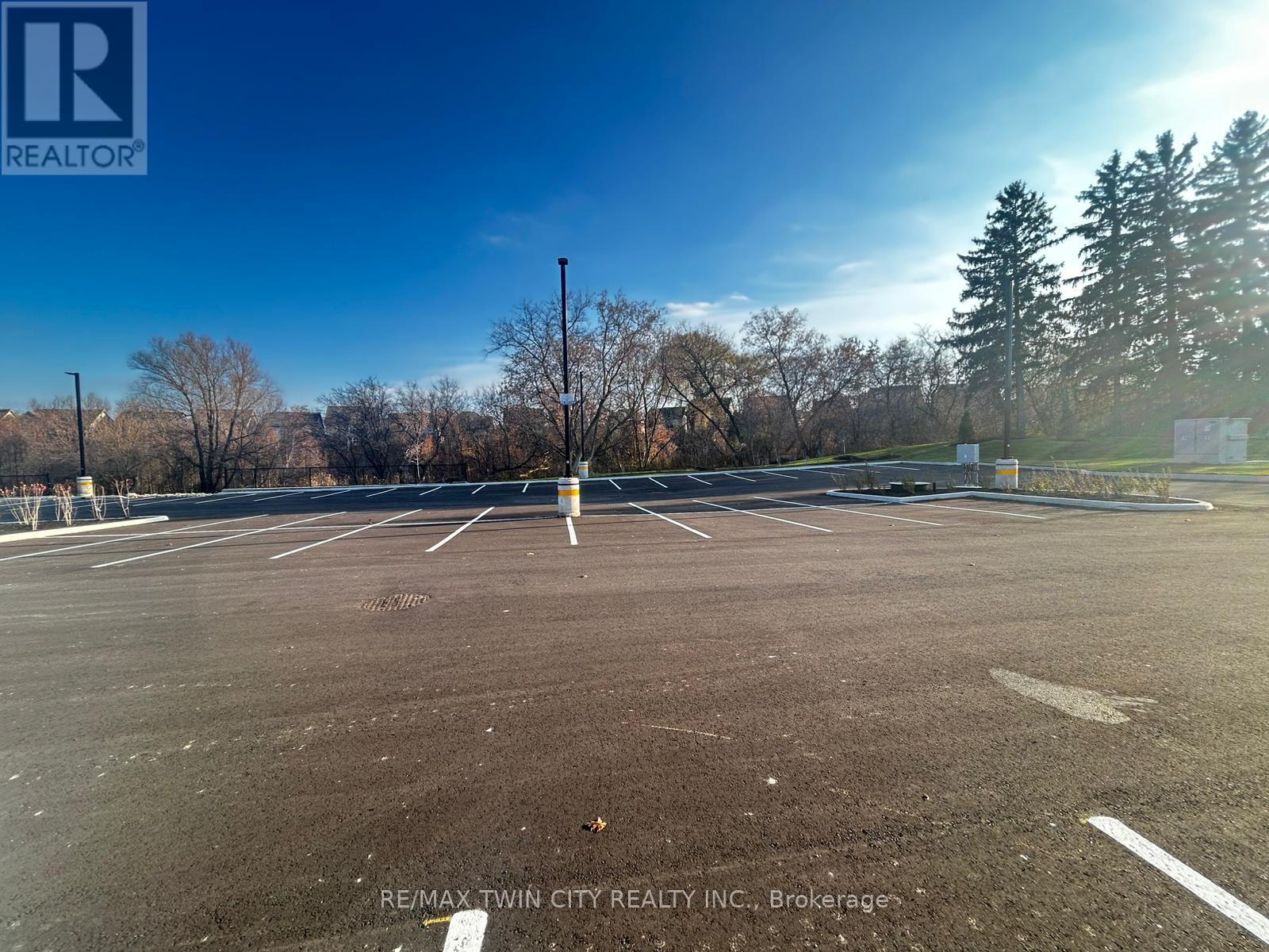 C2 - 873 Fairway Street N, Kitchener, Ontario  N2A 0C3 - Photo 7 - X12571946