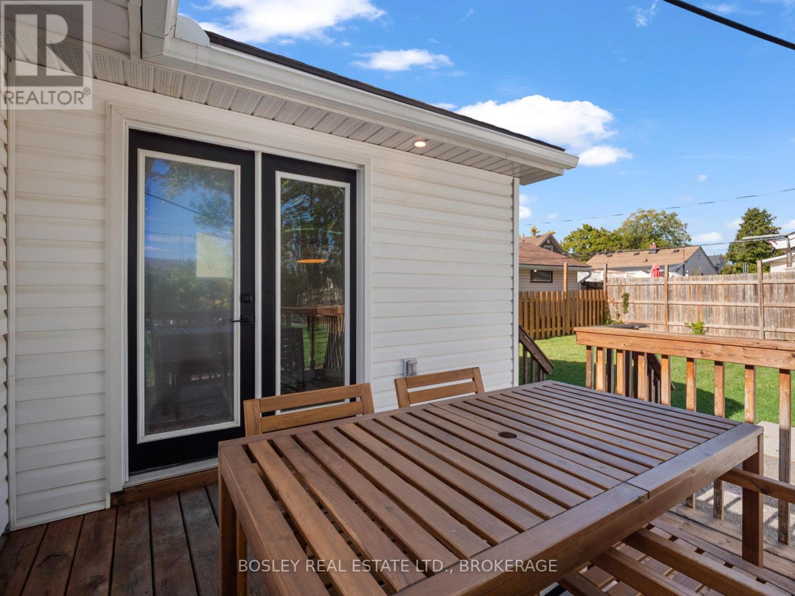 394 Fleet Street, Welland, Ontario  L3B 4X5 - Photo 3 - X12572042