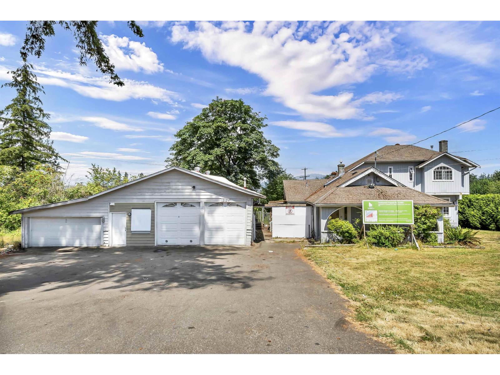 12129 100 Avenue, Surrey, British Columbia  V3V 2W7 - Photo 2 - R3068901