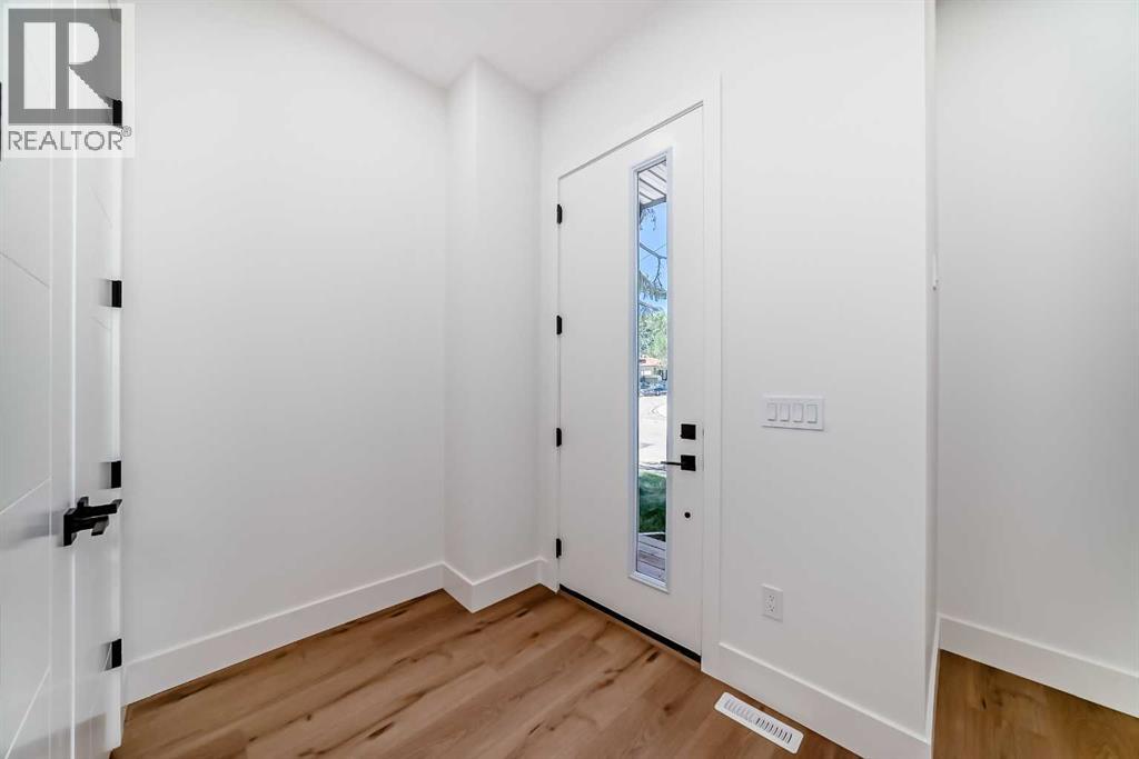 2371 20 Avenue Nw, Calgary, Alberta  T2M 4C9 - Photo 7 - A2261929