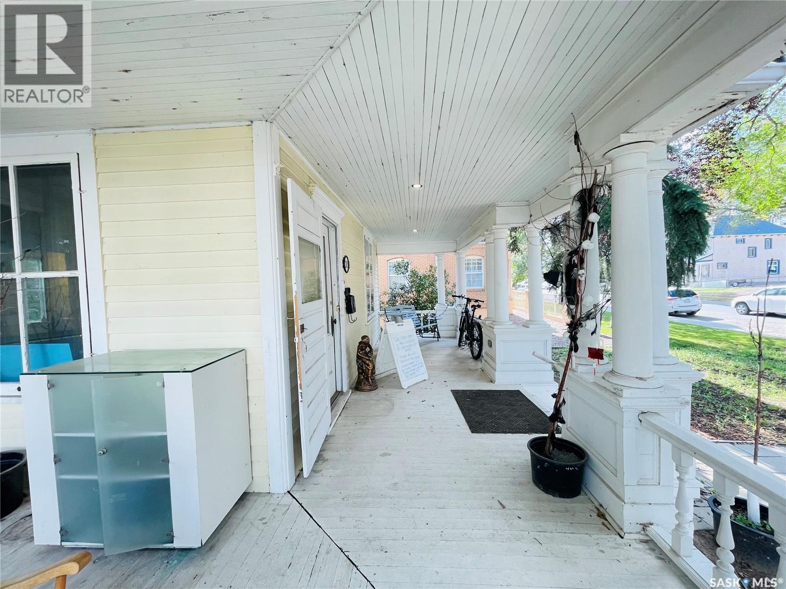 2305 Cornwall Street, Regina, Saskatchewan  S4P 2L4 - Photo 5 - SK016440