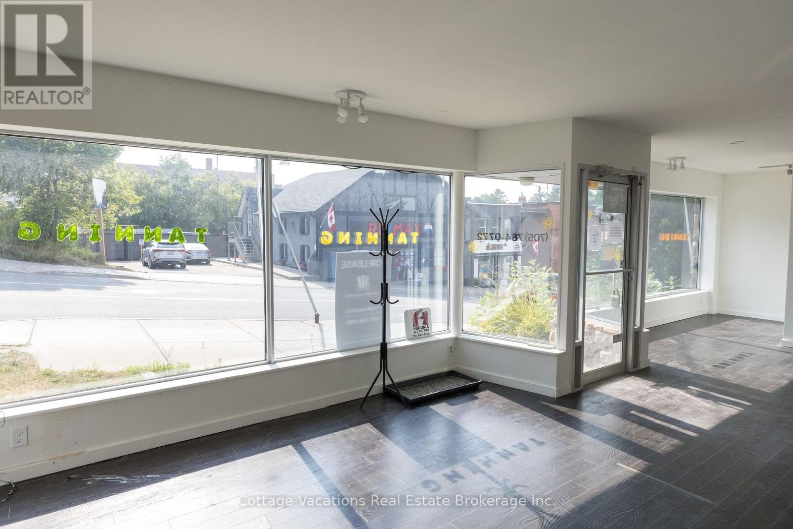 2 - 10 Brunel Road, Huntsville, Ontario  P1H 2A9 - Photo 8 - X12571472