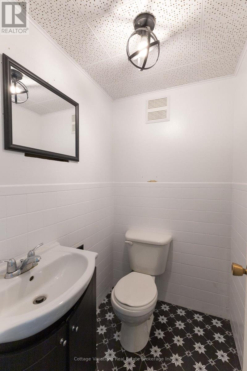 2 - 10 Brunel Road, Huntsville, Ontario  P1H 2A9 - Photo 17 - X12571472