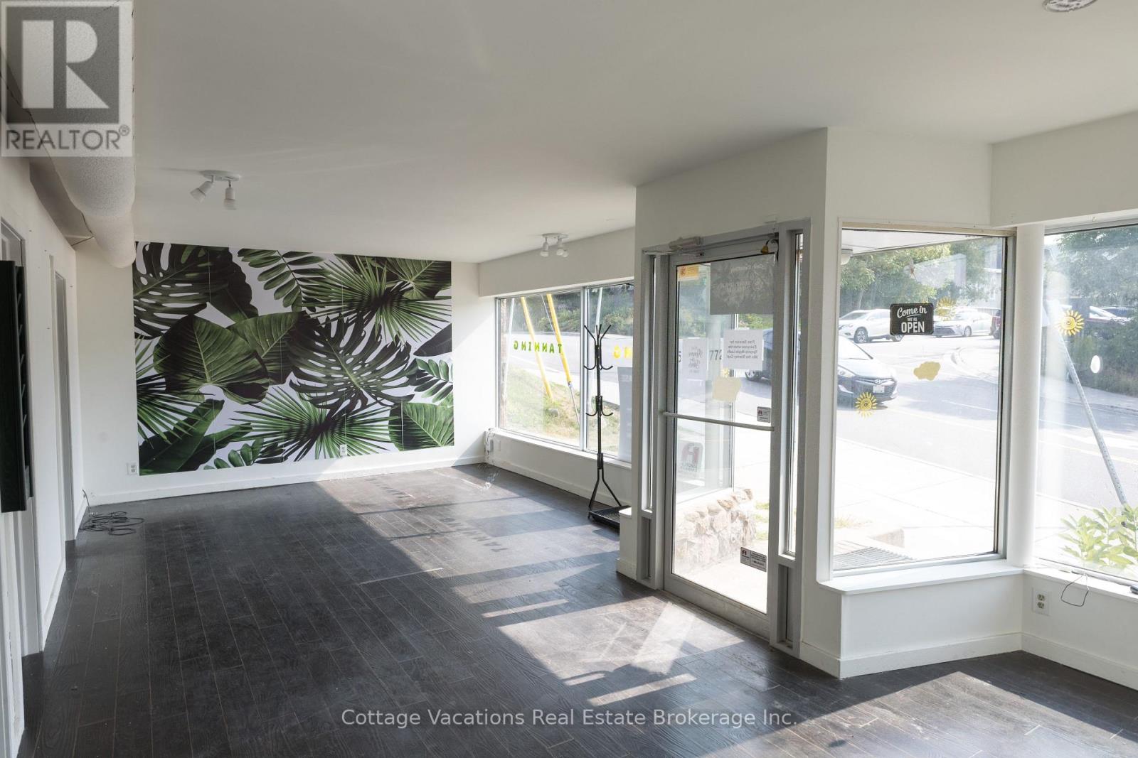 2 - 10 Brunel Road, Huntsville, Ontario  P1H 2A9 - Photo 6 - X12571472