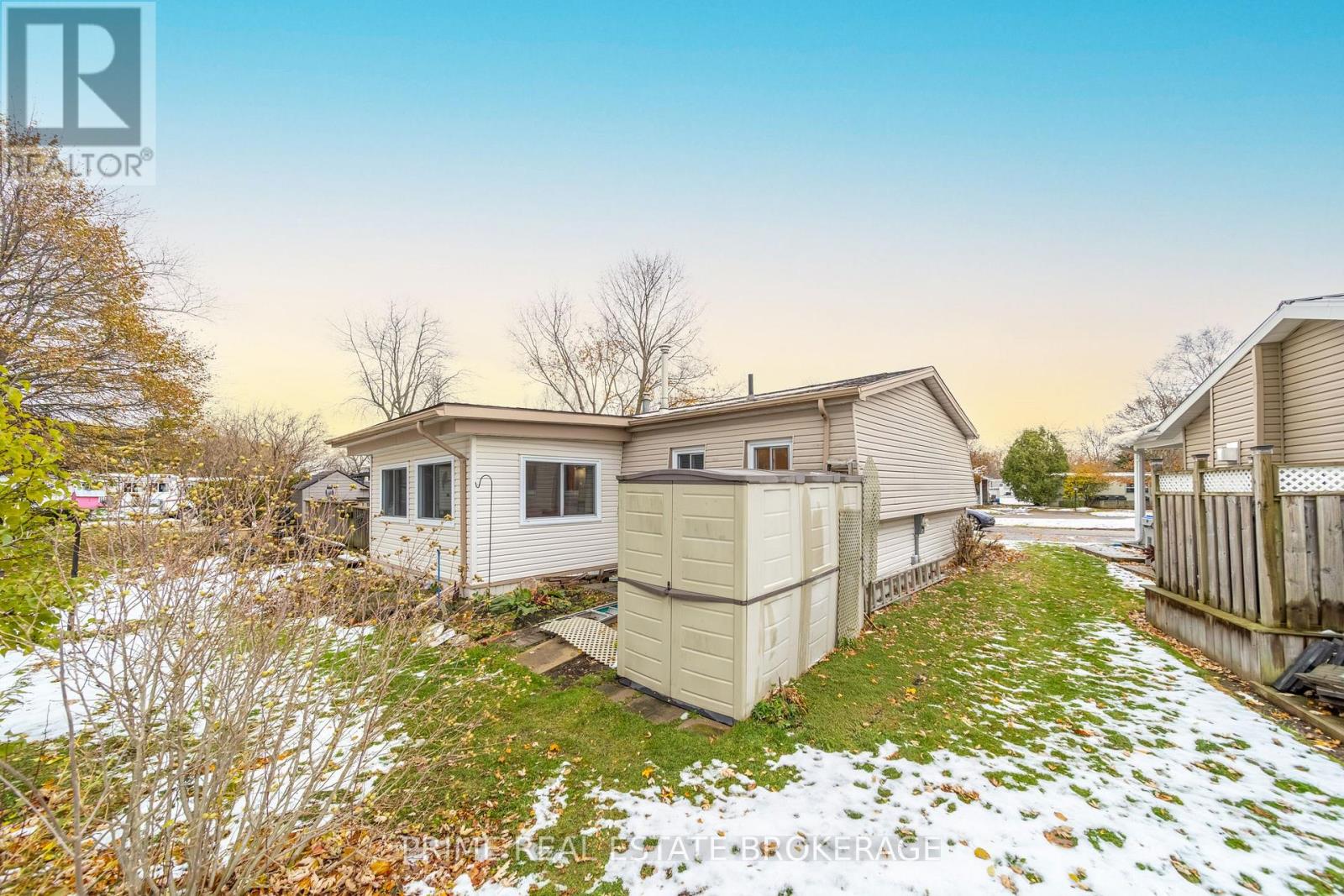 246 Southwinds Court, South Huron, Ontario  N0M 1T0 - Photo 38 - X12552472