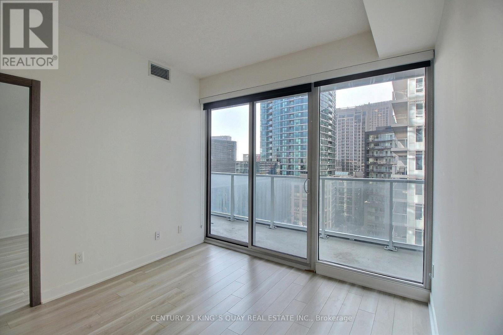 1203 - 17 Bathurst Street, Toronto, Ontario  M5V 0N1 - Photo 5 - C12572012