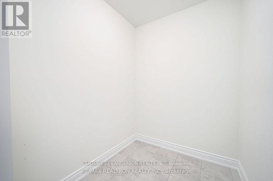 #2 - 75 William Durie Way, Toronto, Ontario  M2R 2N2 - Photo 15 - C12572026