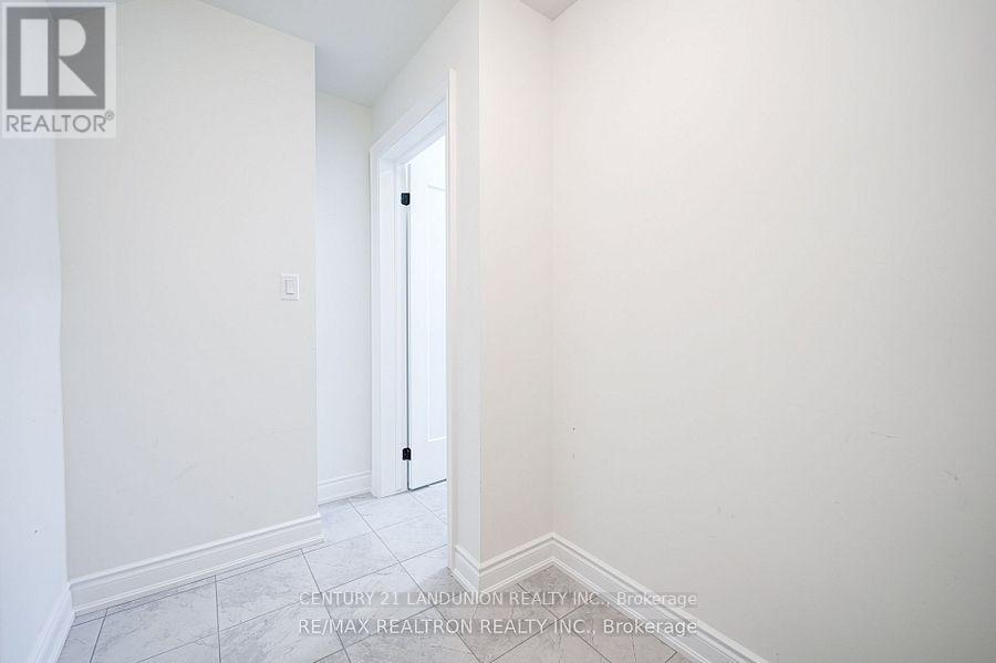 #2 - 75 William Durie Way, Toronto, Ontario  M2R 2N2 - Photo 16 - C12572026