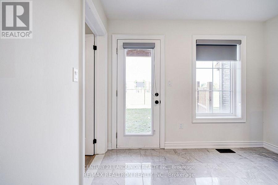 #2 - 75 William Durie Way, Toronto, Ontario  M2R 2N2 - Photo 17 - C12572026