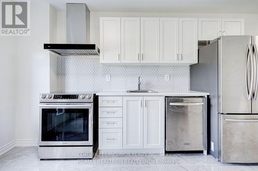 #2 - 75 William Durie Way, Toronto, Ontario  M2R 2N2 - Photo 9 - C12572026